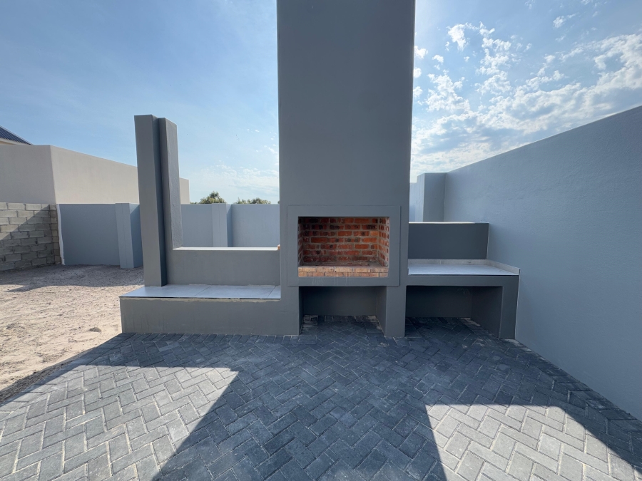To Let 4 Bedroom Property for Rent in Sandown Estate Western Cape